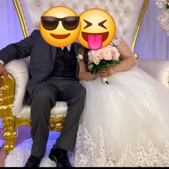 Elegant White Strapless Wedding Dress - Picture 3 of 4